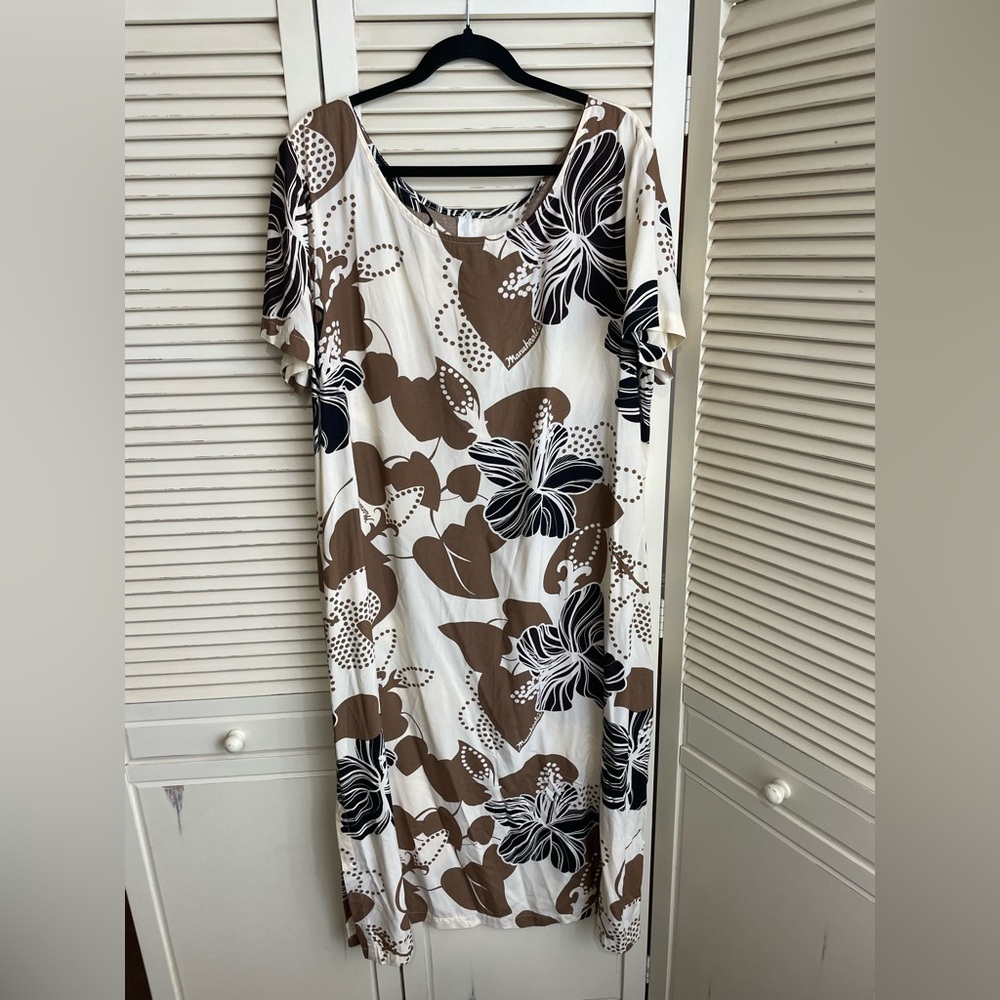 MANUHEALI’I Womens Mu’umu’u